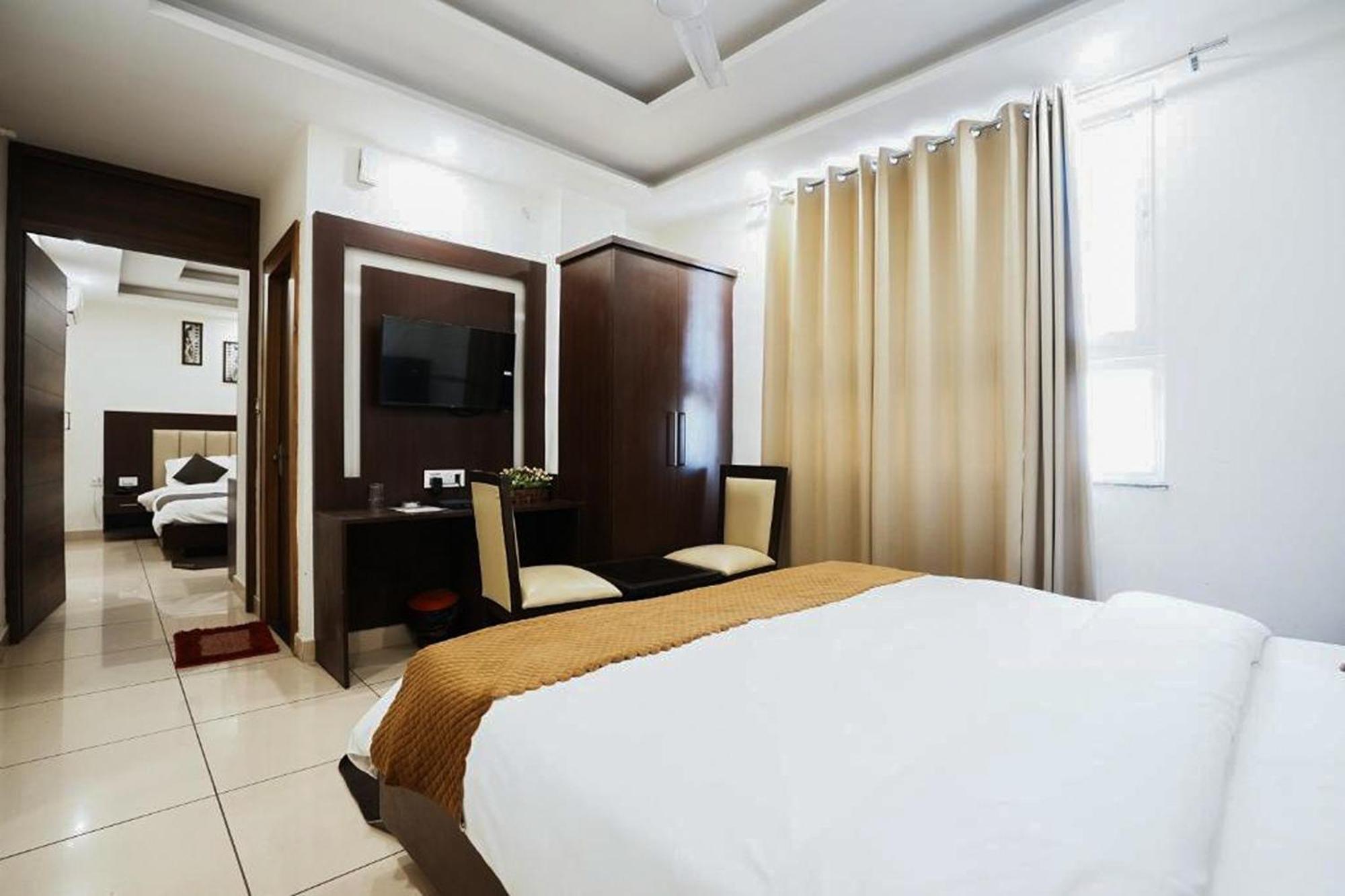 Hotel The 7 Seas Rishikesh Exterior photo