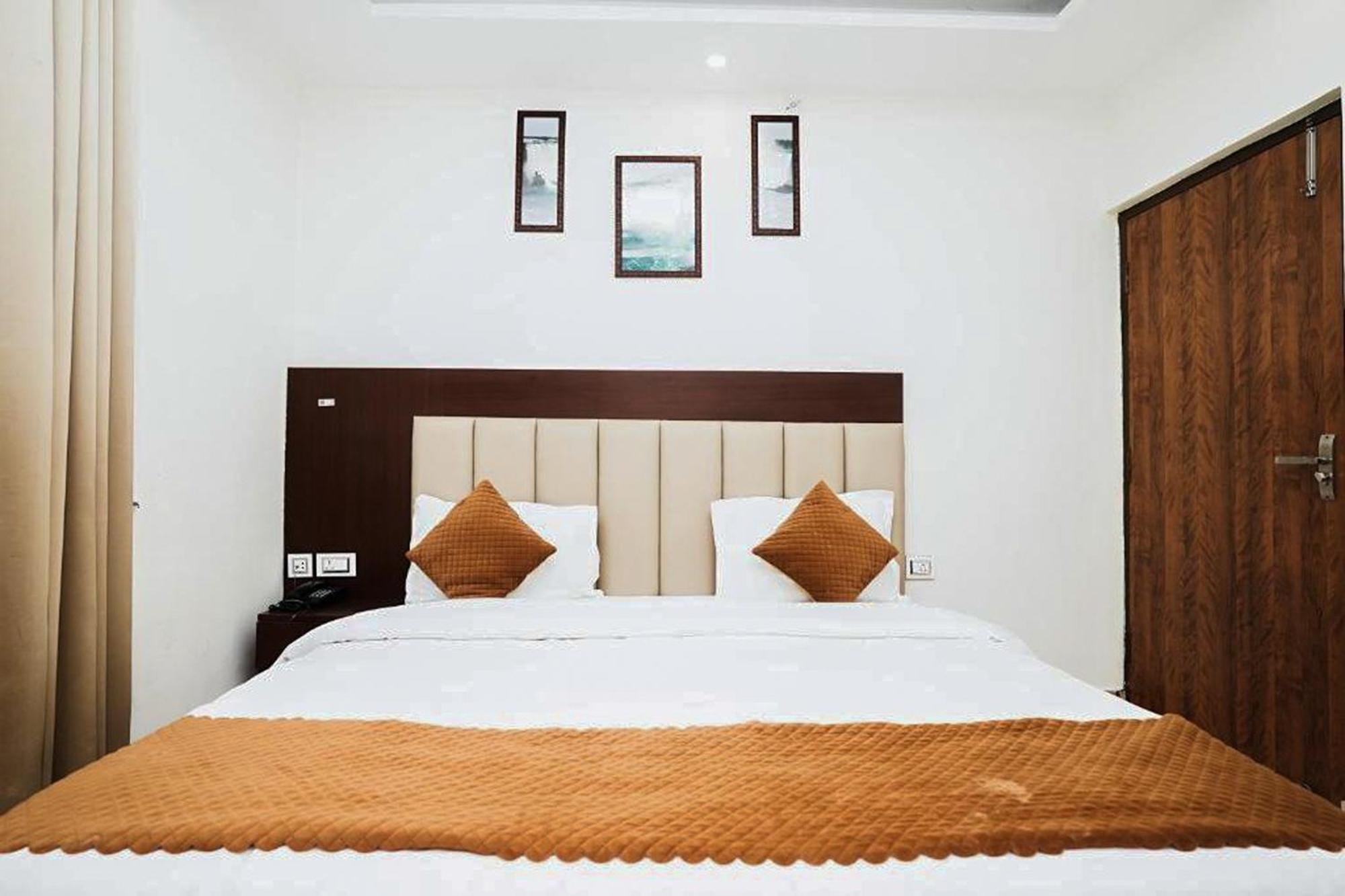 Hotel The 7 Seas Rishikesh Exterior photo
