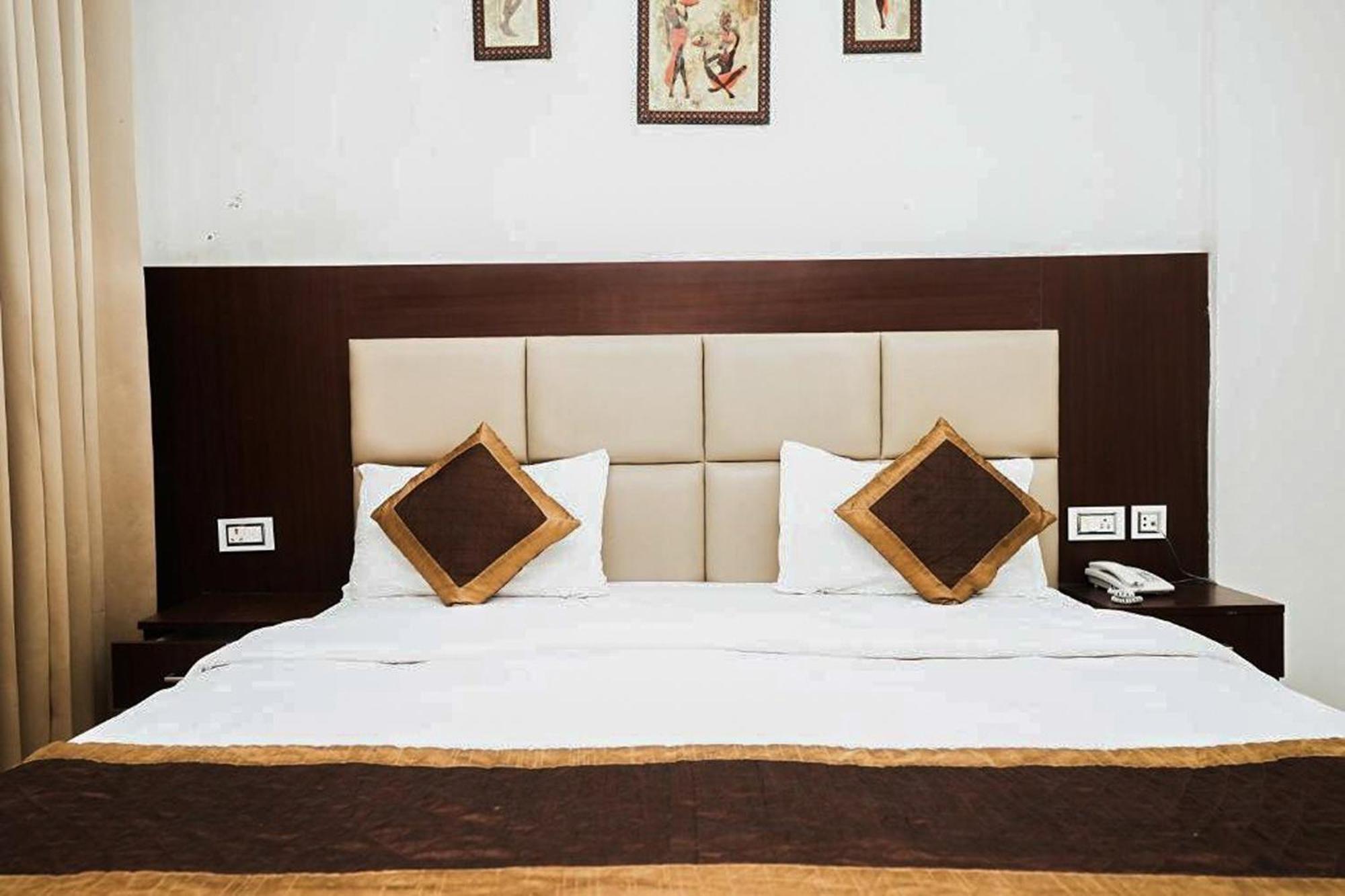 Hotel The 7 Seas Rishikesh Exterior photo